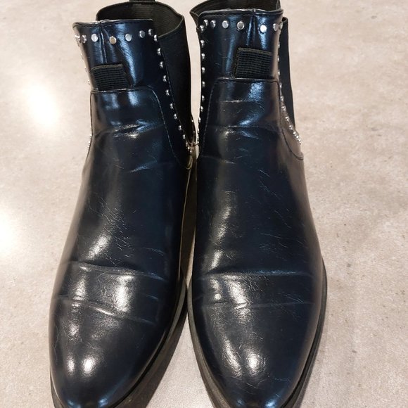 ZARA Women's Flat Ankle Boots w/Silver Studs and Elastic - Black - Size 8.5 - Picture 2 of 9